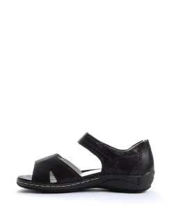 Women leather sandals