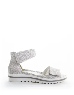 Women leather sandals